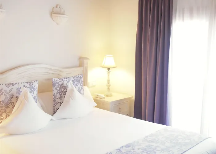 Abaco Hotel